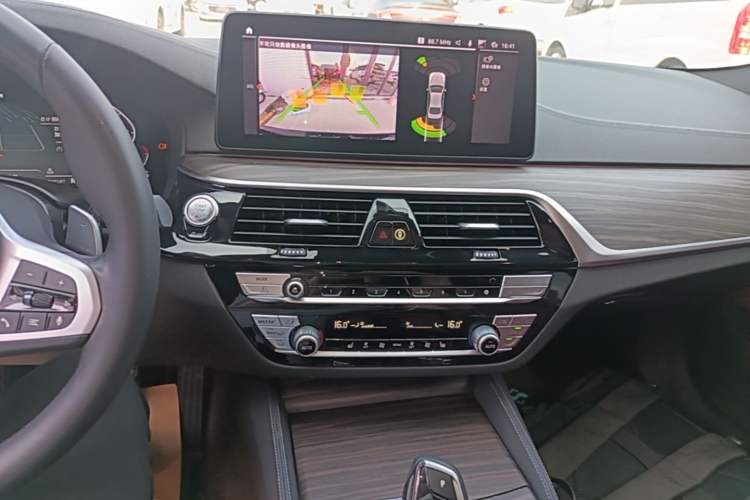Used BMW 5 Series 2022 Restyled 530Li Leading Edition M Sport Package