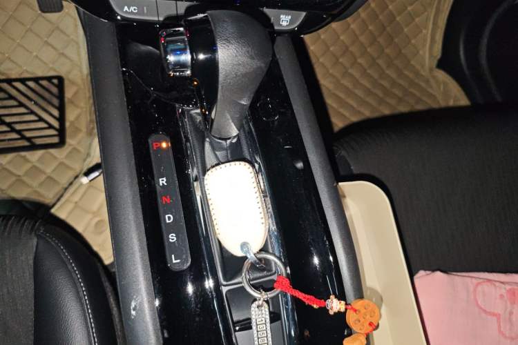 Used Honda Vezel 2020 1.5L CVT Luxury Edition Gear Lever