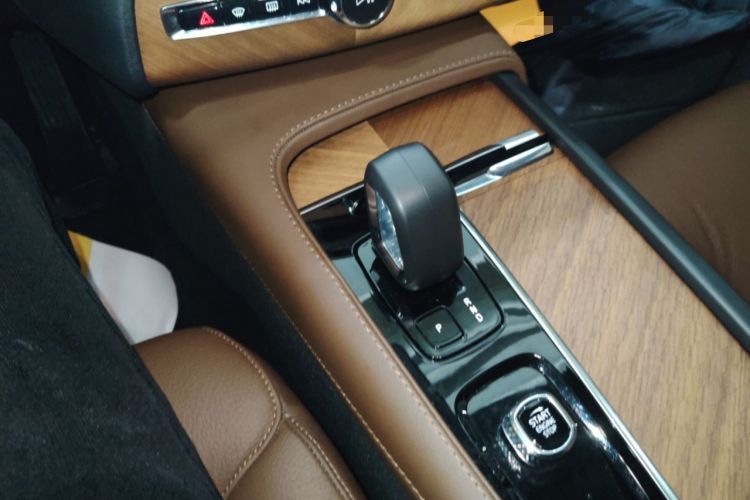 Used Volvo XC90 2024 B5 SmartDrive Luxury Edition 5 Seats