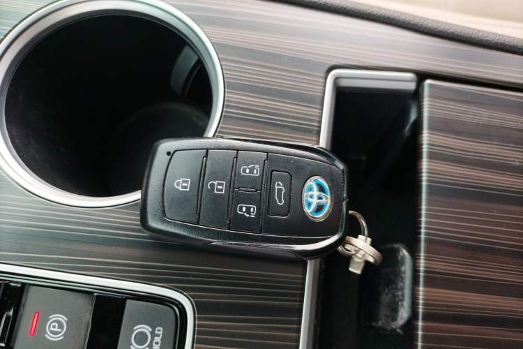 Used Toyota SIENNA 2021 2.5L Hybrid Ultimate Edition Vehicle Key