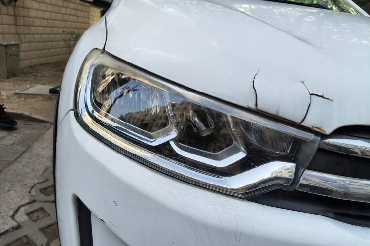 Used Citroen C3-XR 2015 1.6L Automatic Fashion Model Right Front Headlight