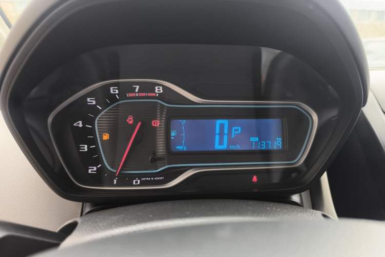 Used Chevrolet Aveo Sonic 2014 Sedan 1.4SL AT Fashion Edition Instrument Cluster