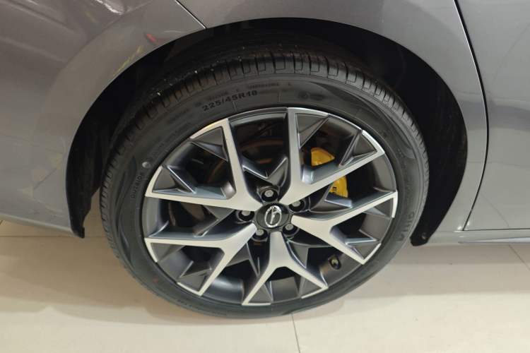 Used GAC Trumpchi EMPOW 2021 270T DCT J16 Version Right Rear Wheel Hub