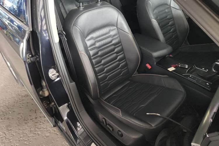 Used Volkswagen Passat 2019 330TSI Elite Edition China VI
