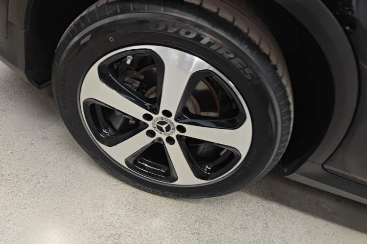 Used Mercedes-Benz GLC 2022 Facelifted GLC 260 L 4MATIC Dynamic Edition Right Rear Wheel Hub