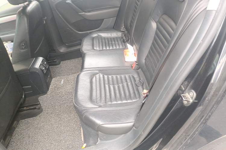 Used Volkswagen Magotan 2013 1.8TSI Premier Model Left Rear Seat