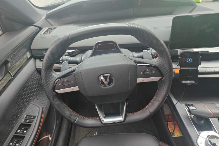 Used Changan UNI-V 2022 1.5T Prestige Version