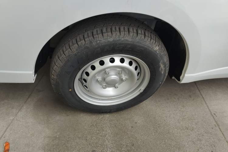 Used Wuling Yangguang 2025 Model 400km Bus Edition—Comfort Edition