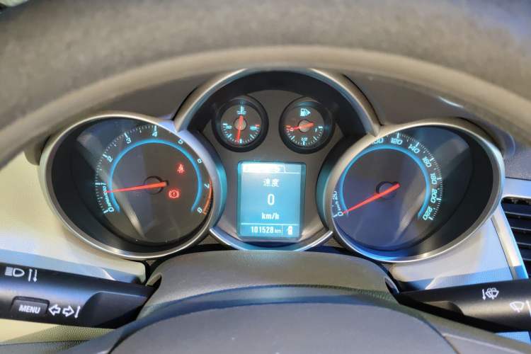 Used Chevrolet Cruze 2015 1.5L Classic SL MT Instrument Cluster