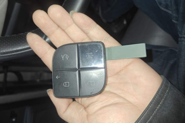 Used Lynk & Co 08 EM-P 2023 220km All-Wheel-Drive Performance Halo