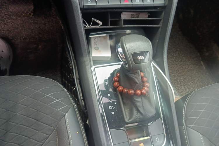 Used Skoda Kodiaq 2018 Facelifted TSI330 5-Seater Two-Wheel-Drive Comfort Edition Gear Lever