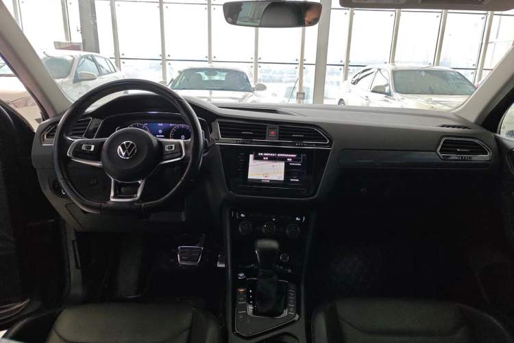 Used Volkswagen Tiguan L 2021 330TSI Automatic Two-Wheel Drive R-Line Enhanced Edition