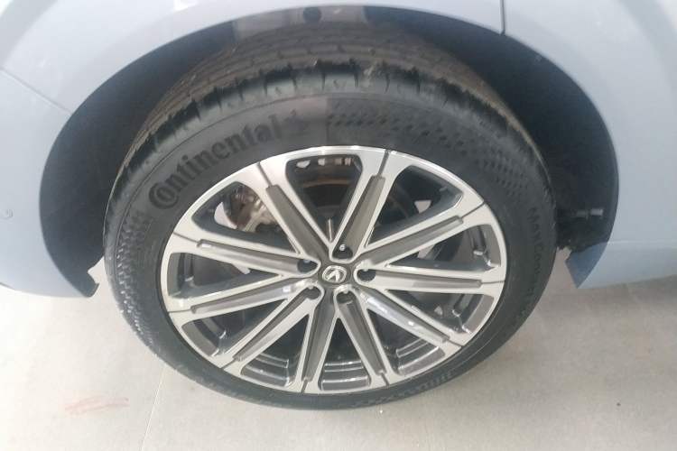 Used Changan UNI-K 2023 2.0T Two-Wheel Drive Yue Ling Trim
