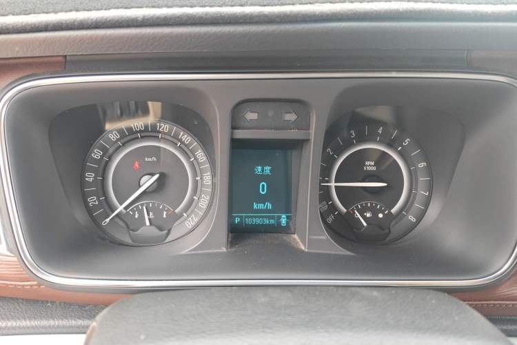 Used Buick GL8 2018 28T Luxury Model China VI Standard