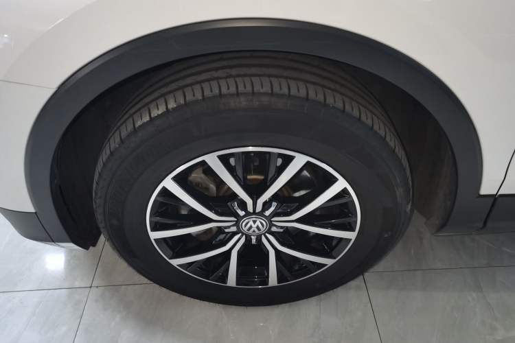 Used Volkswagen Tiguan L 2017 330TSI Automatic Two-Wheel Drive Luxury Edition
