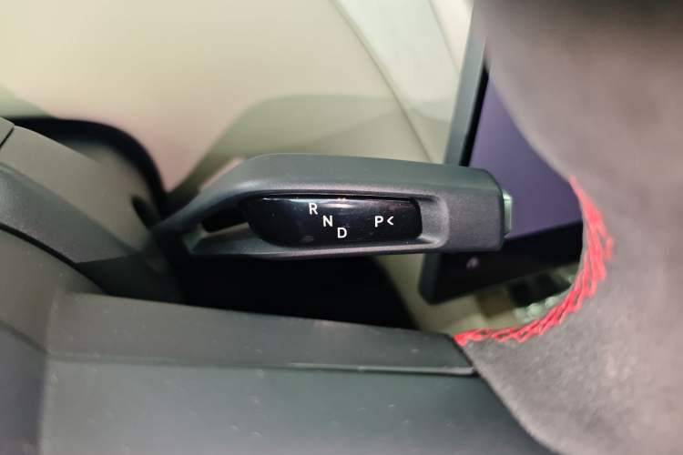 Used Xiaomi Auto YU7 2025 Ultra-Long Range High-Performance All-Wheel-Drive Max Edition
