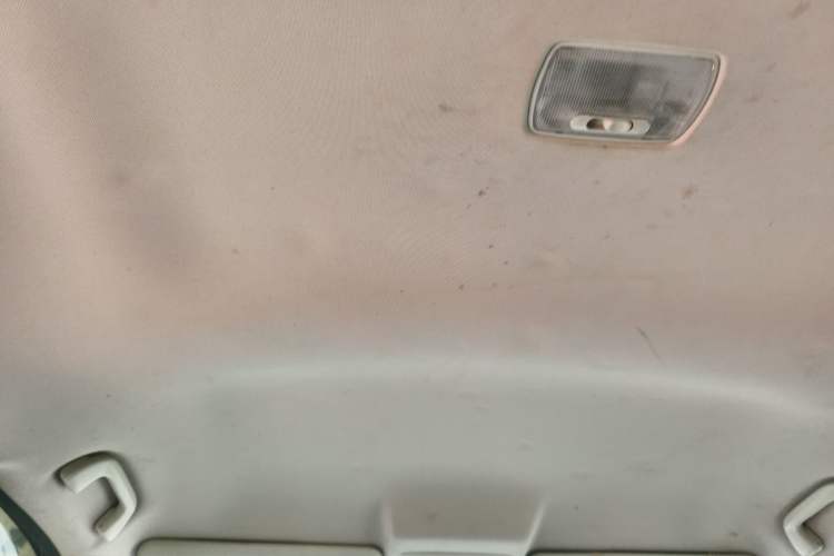 Used Honda CR-V 2012 2.0L two-wheel drive urban version