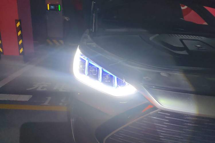 Used BYD Song PLUS New Energy 2021 DM-i 110KM Flagship Model Right Front Headlight