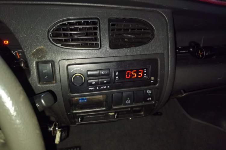 Used Dongfeng Xiaokang K07II 2013 1.0L Base Version Audio And AC Panel