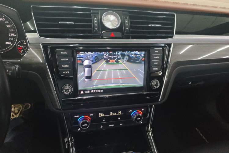 Used Volkswagen Phideon 2018 380TSI Two-Wheel Drive Business Edition