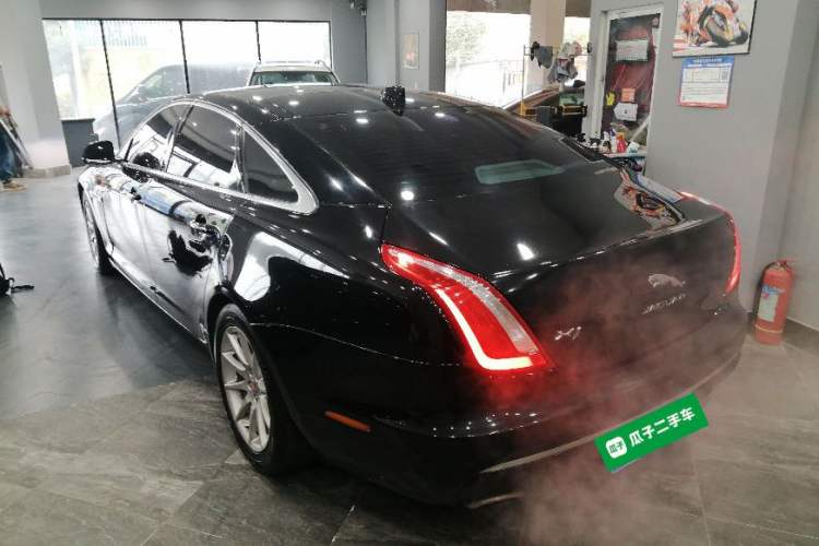 Used Jaguar XJ 2016 XJL 2.0T Two-Wheel-Drive Elegant Business Edition
