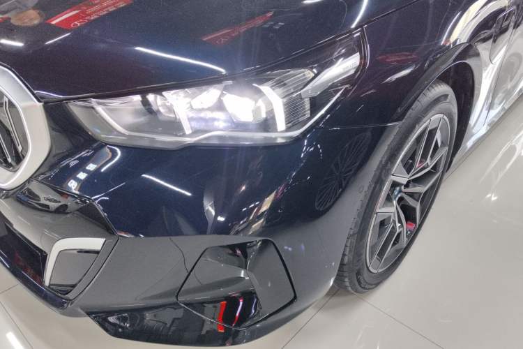 Used BMW i5 2025 eDrive 40L M Sport Package Left Front Headlight