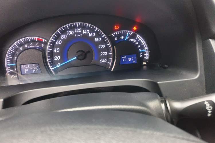 Used Toyota Camry 2016 2.0G 10th Anniversary Leading Edition Odometer Close Up