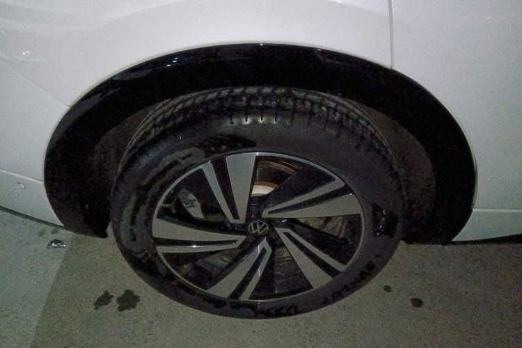 Used Volkswagen Tavendor 2023 380TSI Four-Wheel Drive R-Line Cruise Edition
