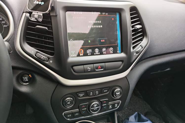 Used Jeep Cherokee 2016 2.4L Professional Smart Version