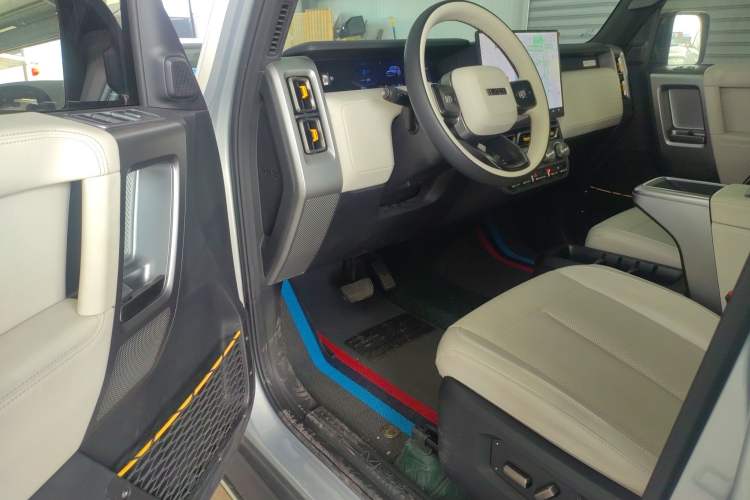 Used iCAR V23 2025 401 Two-Wheel Drive Intelligent Driving Version Driver Seat