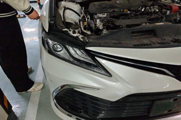 Used Toyota Camry 2023 2.5G Luxury Edition Right Front Headlight