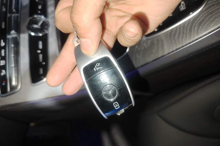 Used Mercedes-Benz CLS 2018 CLS 300 Luxury Model