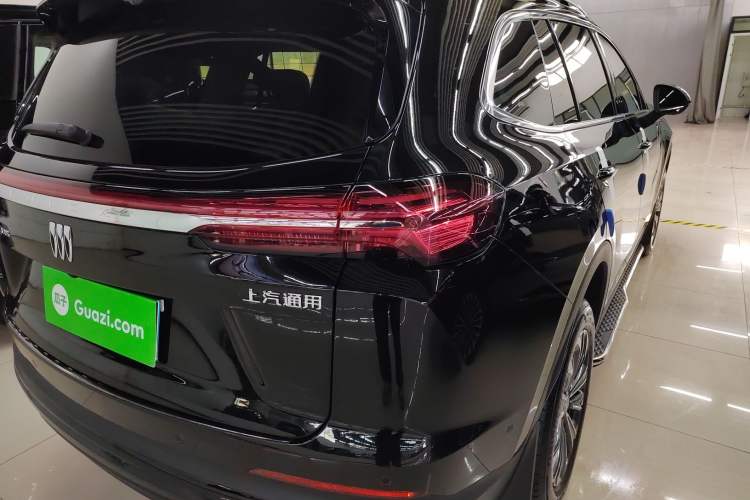 Used Buick Envision 2025 Encore Plus 28T Two-Wheel-Drive Platinum Edition