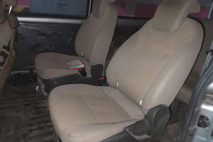 Used Wuling Rongguang V 2016 1.2L Standard Version