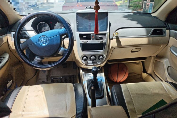 Used Buick Excelle 2013 1.5L Manual Classic Model
