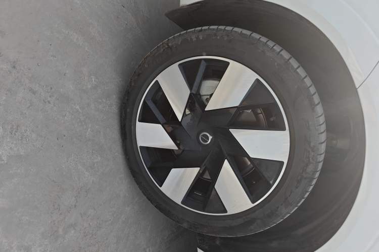 Used Volvo XC60 New Energy 2024 T8 Plug-in Hybrid Long-Range All-Wheel Drive Smart Luxury Edition
