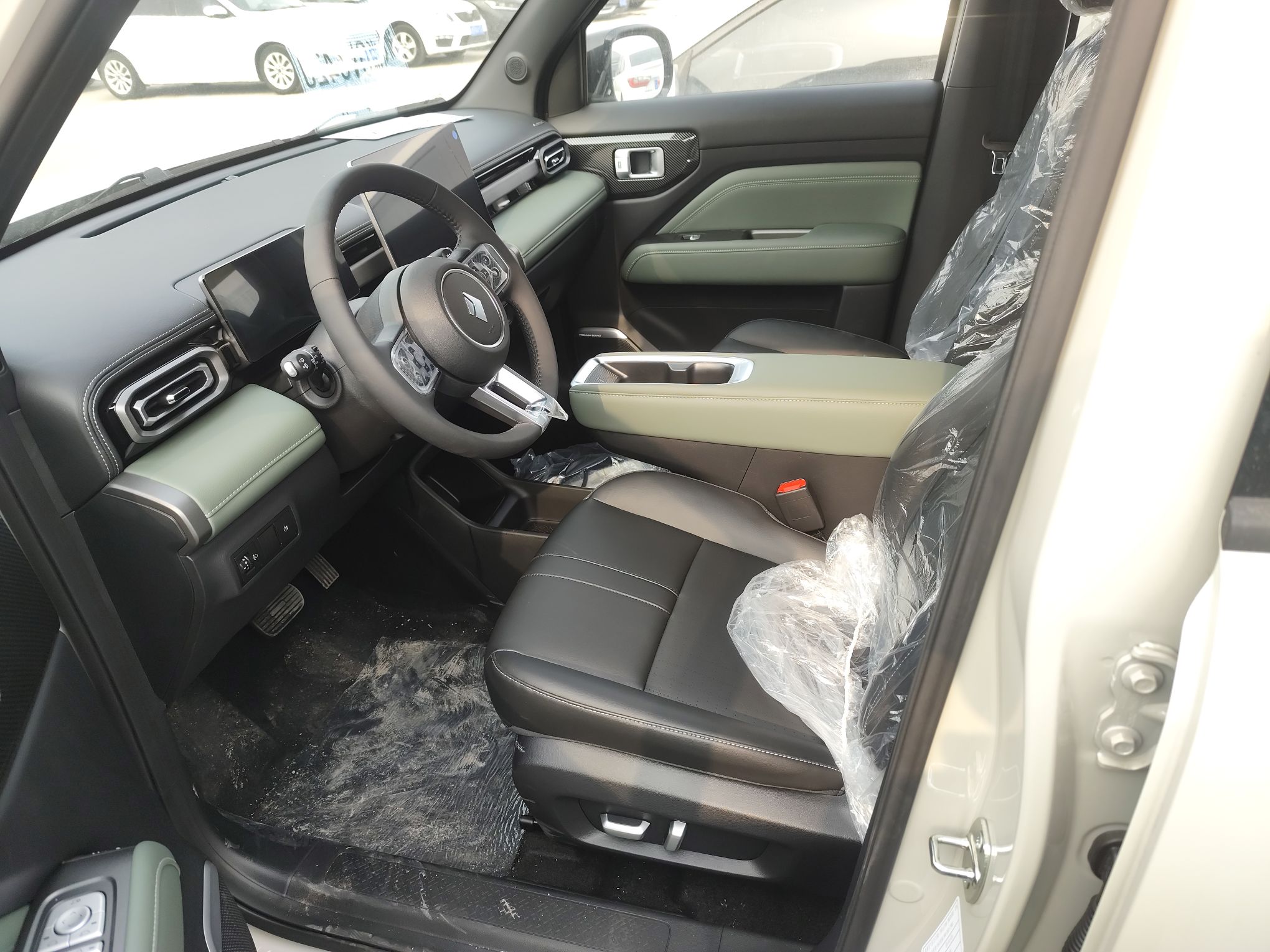 Переднее сиденье в автомобиле