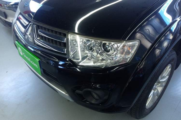 Used Mitsubishi Pajero Sport 2013 3.0L Automatic Two-Wheel Drive Luxury Edition