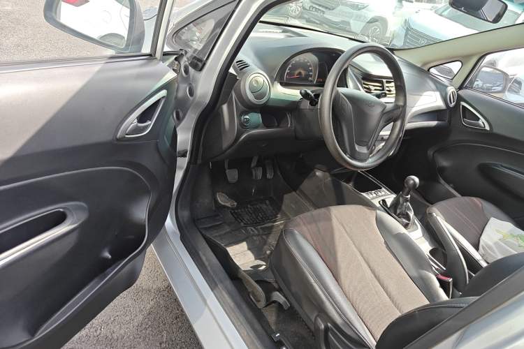 Used Chevrolet Sail 2013 Sedan 1.2L Manual Fashionable Happiness Edition Driver Seat