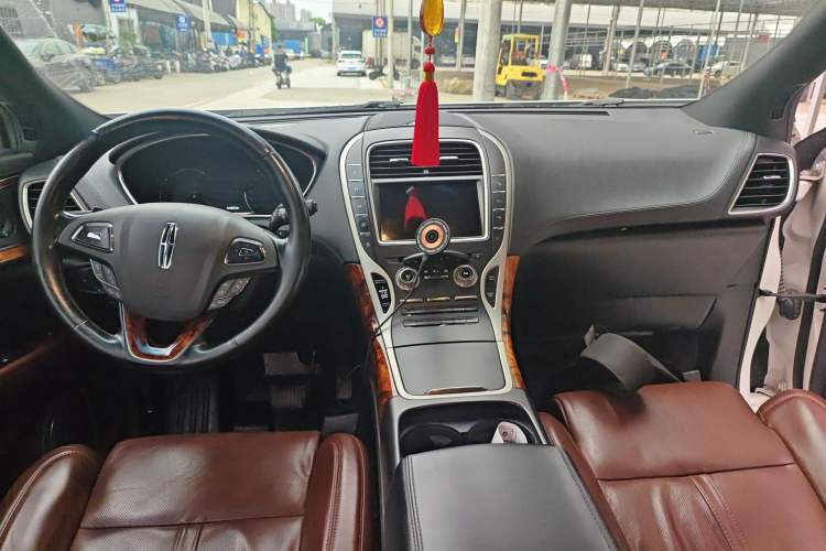 Used Lincoln MKX 2015 2.7T Four-Wheel Drive Prestige Edition Interior 2