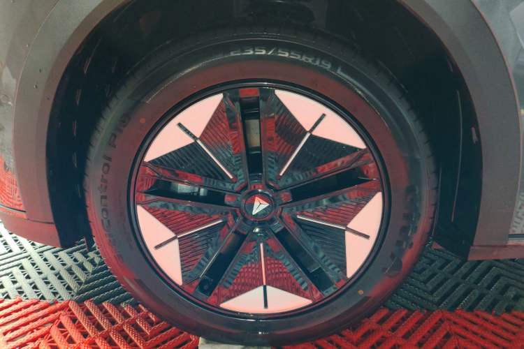 Used Deepal S07 2025 Deepal 520Max AD PRO Pure Electric Model with Advanced Driving Assist
