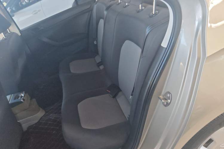 Used Skoda Rapid 2015 1.4L Manual Enjoyment Model