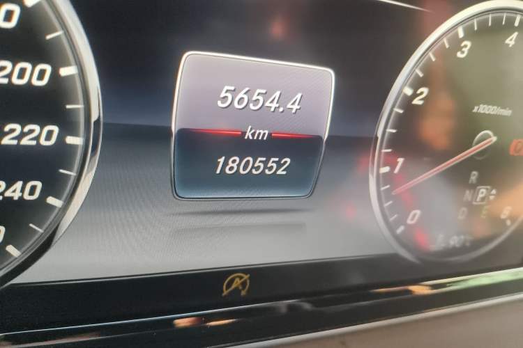 Used Mercedes-Benz S-Class 2014 S 320 L Business Model