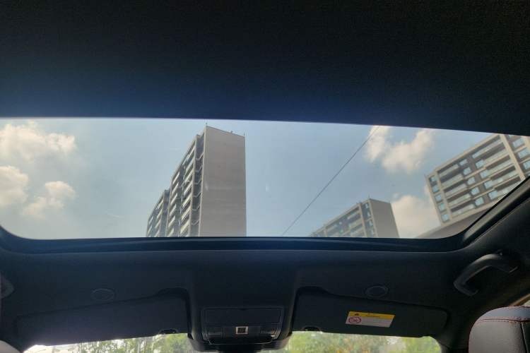 Used Land Rover Discovery Sport 2022 249 PS Metropolitan Edition 5 Seats