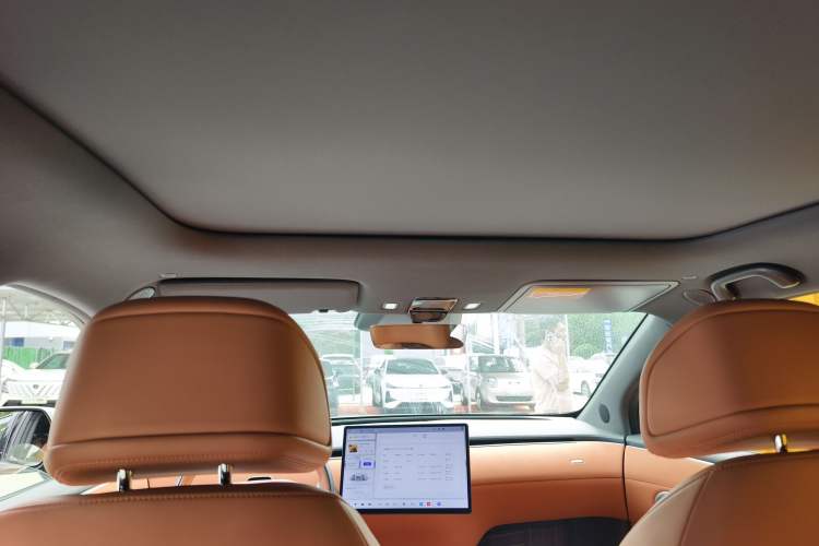 Used CHANGAN NEVO E07 2025 All-Electric 4x4 90kWh Ultra High-Performance Edition Headliner