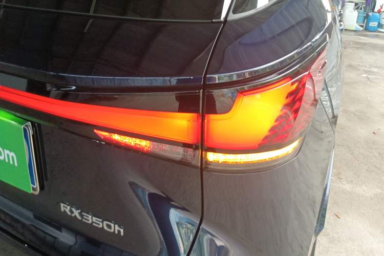 Used Lexus RX 2023 350h Two-Wheel Drive Enjoyment Version
