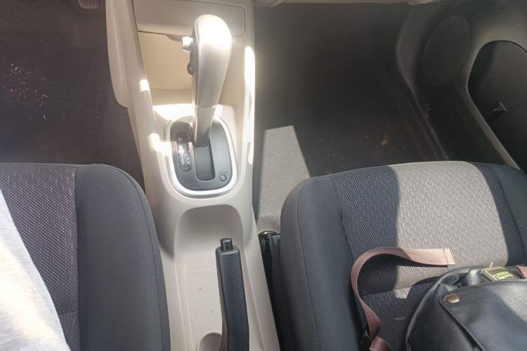 Used Venucia R50 2015 1.6L Automatic Fashion Edition