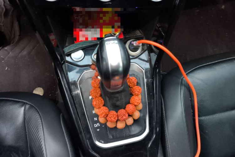 Used Volkswagen T-ROC 2019 280TSI DSG Two-Wheel Drive Comfort Version China VI Standard Gear Lever