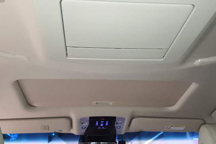 Used Toyota Alphard 2021 Dual-Engine 2.5L Prestige Edition
