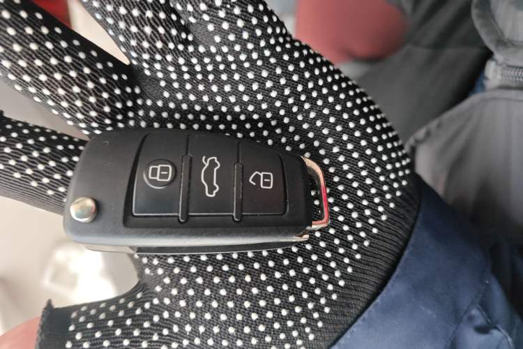 Used Chevrolet Sail 2010 Sedan 1.2L Manual Warm Edition